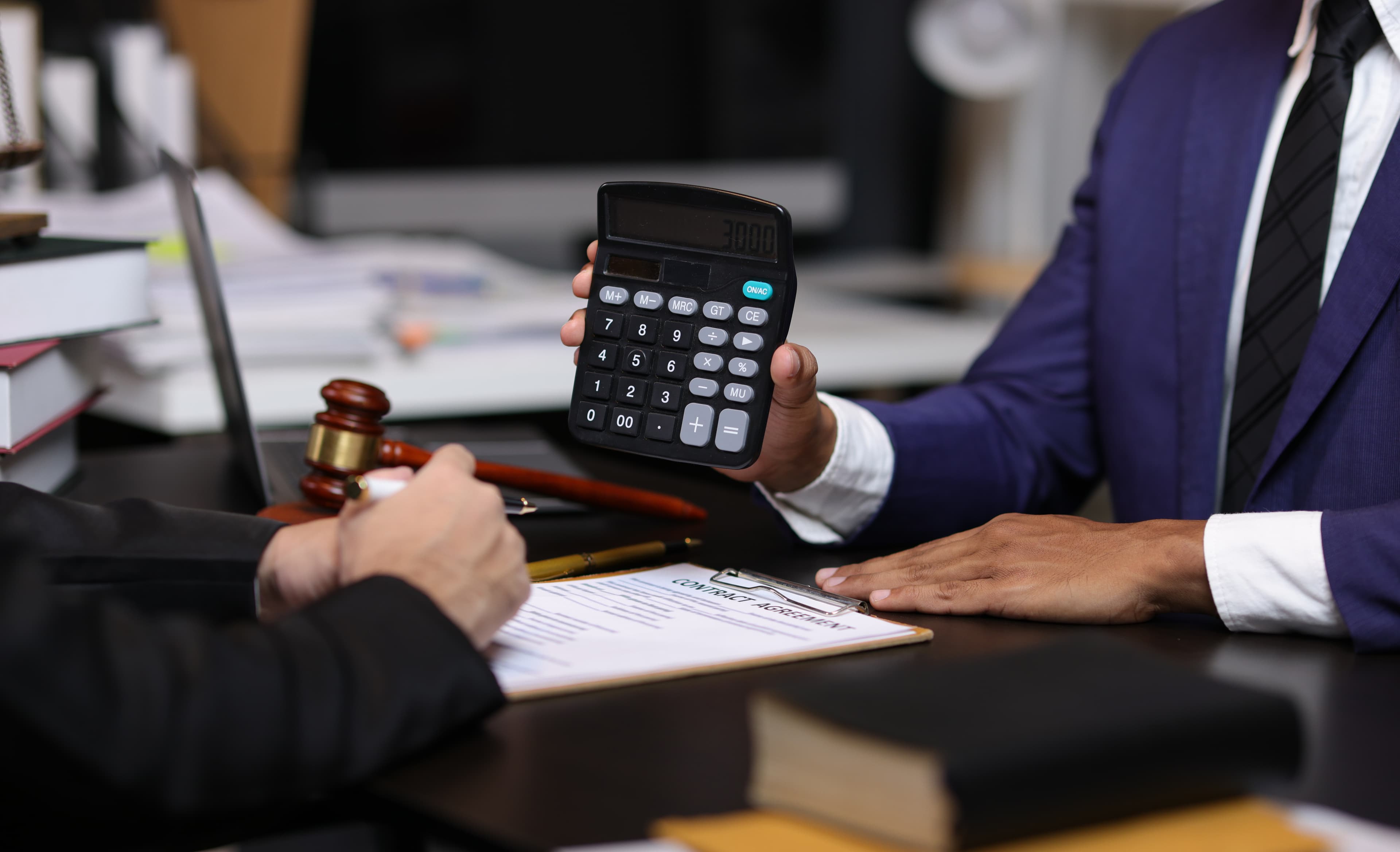 Überstundenregelung im Vertrag – Rechtsrat in Erkelenz